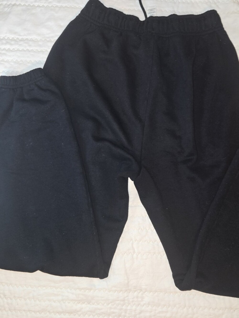 ALO Yoga Black Logo Jogger Sweatpants - Picture 9 of 10